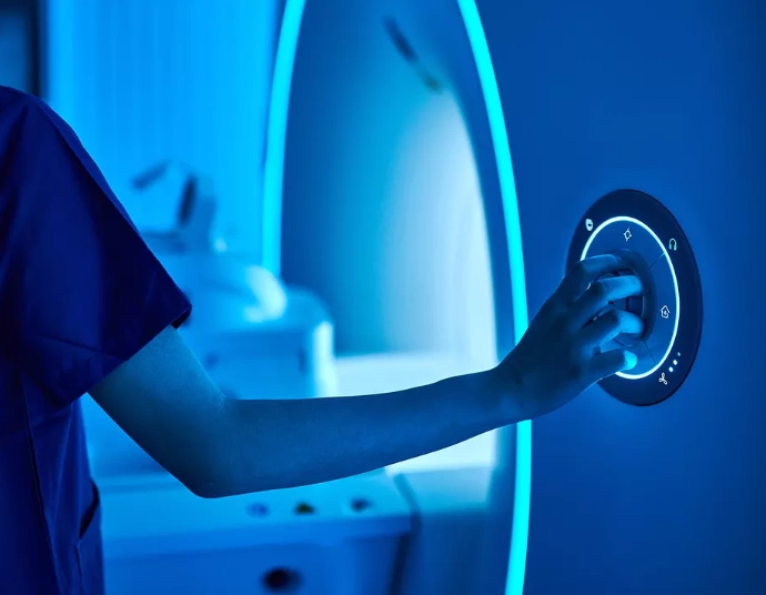 Printed medical device instructions for use in Spanish and Portuguese beside device packaging