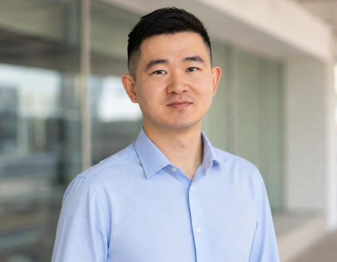 Portrait of Ji-hoon Park, Korean technical translator